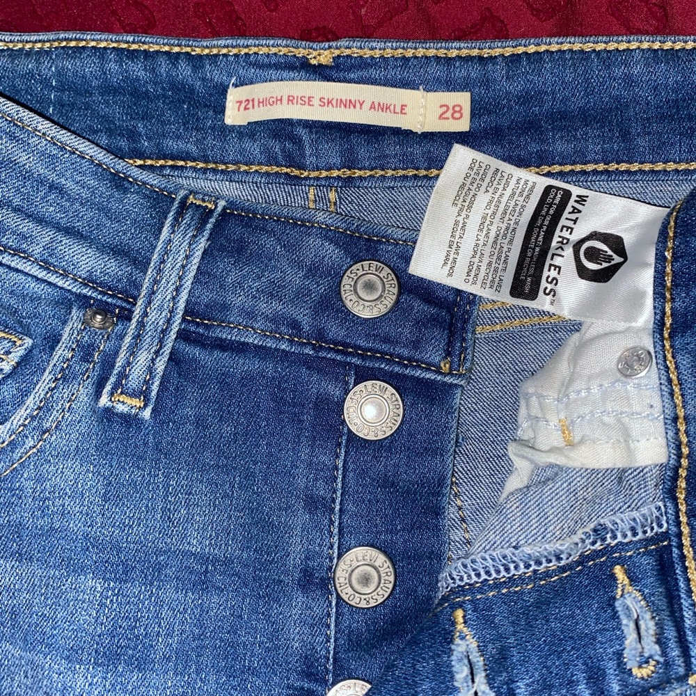 Levi's High Rise Skinny Jeans